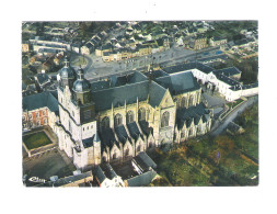 ST. HUBERT - VUE AERIENNE  LA BASILIQUE    (8410) - Saint-Hubert