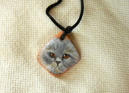 Blue And Cream Persian Cat Hand Painted On A Terra Cotta Beach Tile Pendant - Colgantes