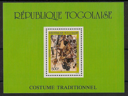 TOGO - 1988 - Bloc Feuillet BF N°YT. 273 - Costumes Traditionnels - Neuf Luxe ** / MNH / Postfrisch - Togo (1960-...)