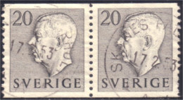 840 Sweden 1952 Gustav VI Adolph 20o Gris Grey Paire (SWE-344) - Gebraucht