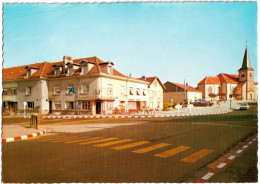 CPSM DE BROUVELIEURES  (VOSGES)  LE CENTRE ET L'HÔTEL DE VILLE. HÔTEL DOSSMANN - Brouvelieures