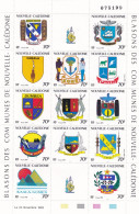 NOUVELLE CALEDONIE  1993 - BLASONS DES COMMUNES - N° 641 A 653 - FEUILLET AVEC 2 VIGNETTES SANS VALEUR  -GOMME D'ORIGINE - Nuovi