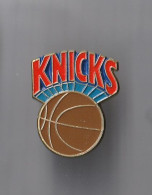 PIN'S THEME SPORT BASKETBALL AMERICAIN SPONSOR  KNICKS - Pallacanestro