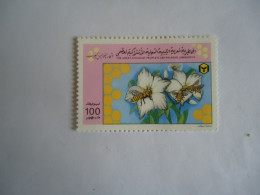 LIBYA MNH STAMPS FLOWERS INSECTS BEES - Libyen