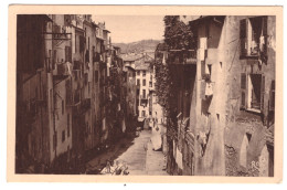 NICE - Une Rue De La Vieille Ville  - Life In The Old Town (Vieux Nice)