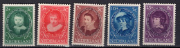 Q9449 - NEDERLAND PAYS BAS Yv N°644/48 ** - Unused Stamps