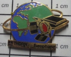 2120  Pin's Pins / Beau Et Rare / ESPACE / GLOBE TERRESTRE SATELLITE ? THORN EUROPHANE - Espacio