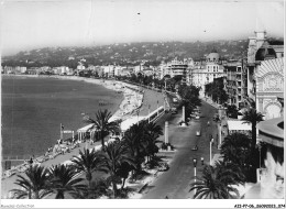 AIIP7-06-0725 - NICE - Vue Generale Sur La Promenade Des Anglais - Transport Urbain - Auto, Autobus Et Tramway