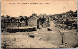 14 LISIEUX - La Place De La Gare & La Rue De Honfleur. - Lisieux