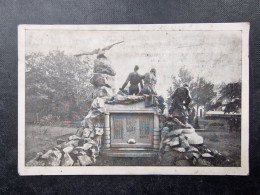 CP BELGIQUE (V1903) LA LOUVIERE (2 Vues) Monument Aux Héros Louviérois Inauguré Le 7 Octobre 1923 Présence De La Reine - La Louvière