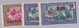 Madagascar - YT N° 239 à 241 ** - Neuf Sans Charnière - 1942 - Unused Stamps