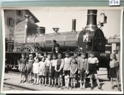 Renens : Locomotive Limmat En Exposition Pour, Ici, Une Petite Classe (16'414) - Renens