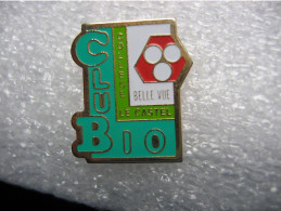 Pin's Du Club BIO Du Collège "Le Castel" à Longeville-Lès-Saint-Avold En Lorraine (Dept;57) - Administración