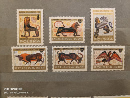 1976	Poland	Vase Painting (F88) - Unused Stamps