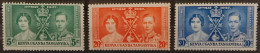 Kenia. Uganda. Tanganica.  Año: 1937 - Coronación. (Rey George VI). 3/Valores. Números,128/130 - Mui Buenos Ejemplares. - Kenya, Oeganda & Tanganyika