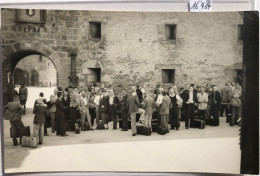 Recrues En Civil Avant D'entrer Au Château De Colombier Le 9 Juillet 1945 (16'484) - Colombier