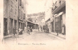 Beaurepaire - Rue , Vue Des Halles - Magasins Commerces Café - Beaurepaire