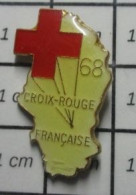 713A Pin's Pins / Beau Et Rare / MEDICAL / CROIX ROUGE FRANCAISE DEPARTEMENT 68 HAUT RHIN - Medici