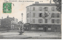 MALAKOFF    -( 92 ) -  Place De La Republique - Malakoff