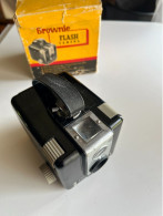 Kodak Brownie Flash Camera Et Boite D'origine (6x6 Bobine 620 - 1950-1960) - Fotoapparate