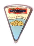 HH33 Pin's Fromage Cheese HOCHLAND Fromagerie Henri Hutin Dieue-sur-Meuse Crème De Gruyère Emmental Achat Immédiat - Levensmiddelen