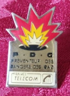 X96 Pin's France Télécom P.D.G GDF Préventeur Des Dangers Des Gaz  Achat Immédiat - EDF GDF