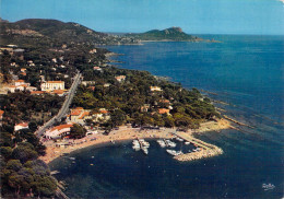 83 - Boulouris - La Plage, Le Port, Le Toukan : Au Loin, Le Dramont Et L'Ile D'Or - Boulouris