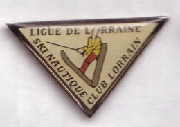 AA307 Pin's Ski Nautique Club Lorrain LIGUE LORRAINE Fontenoy-sur-Moselle Lay-Saint-Christophe Toul Achat Immédiat - Ski Nautique