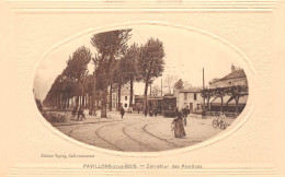 PAVILLONS-sous-BOIS (Seine-Saint-Denis) - Carrefour Des Pavillons - Passage Du Tramway - Les Pavillons Sous Bois