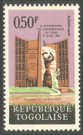 870 Togo Monument Indépendance MNH ** Neuf SC (TGO-131) - Togo (1960-...)