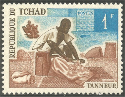 855 Tchad Tanneur Tanner Skin Peau MNH ** Neuf SC (TCD-50) - Autres & Non Classés