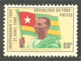 870 Togo Drapeau Flag MH * Neuf (TGO-133) - Postzegels