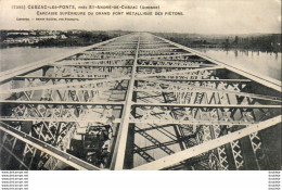 D33  CUBZAC- LES- PONTS  Carcasse Superieure Du Grand Pont Metallique Des Pietons  ..... - Cubzac-les-Ponts