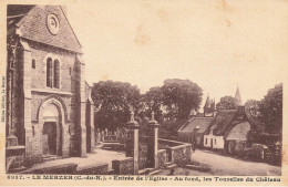 Le Merzer * Entrée De L'église Du Village , Route Et Au Fond , Les Tourelles Du Château - Other & Unclassified