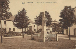 NEUFCHATEAU. RARE. HAMIPRE.  LE MONUMENT DES CIVILS FUSILLES EN 1914.  ANIMATION. CAMION. - Neufchâteau