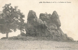 Ste Marie * Un Coin Du Village Et Le Rocher De Timouy * Pierre - Andere & Zonder Classificatie