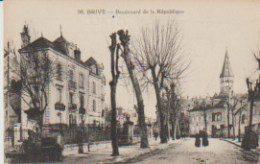 (19) BRIVE. Boulevard De A République ( A Gauche, Clinique? : "Chirurgie -Dentiste") - Brive La Gaillarde