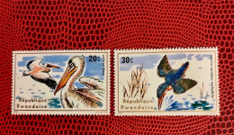 RWANDA 1975 2v MNH ** Pájaro Bird Pássaro Vogel Ucello Oiseau - Papagayos