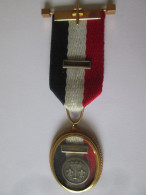 Medaille Commemor.francaise Ed.limitee Emise Par Societe Philatelique En L'honneur Du President Charles De Gaulle - Frankrijk