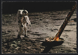 AK Raumfahrt, US-Astronaut Edwin Aldrin Am Fuss Der Landefähre Eagle, Mondlandung 21. Juli 1969  - Espace