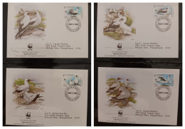 O) 1995 ST. VINCENT, WWF - WORLD WILDLIFE FUND, BIRDS - MASKED BOOBY, STANDING, ONE NESTING, STRETCHING WINGS, FDC XF - St.Vincent (1979-...)