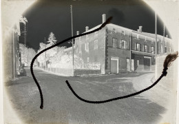 Plaque De Verre. Loire. Saint Galmier. Devanture établissement Nicolas Larbaud Source ST YOORE BADOIT - Glass Slides