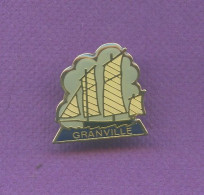 Rare Pins Granville ( Manche ) Bateau Voilier Q848 - Barcos