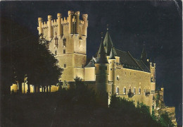 *CPM -  ESPAGNE - CASTILLE ET LEON - SEGOVIA - Chateau "l'Alcazar" Façade Principale , Vue Nocturne - Segovia
