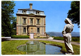 CPSM 10.5 X 15 Isère TULLINS Colonie De Vacances ESSO  Château De Beauregard Et Sa Pièce D'eau - Tullins