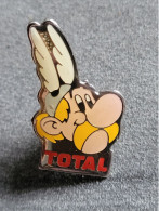 Pin's Total Asterix - BD