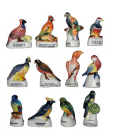 Série Complète De 12 Fèves Oiseaux Tropicaux - Dieren