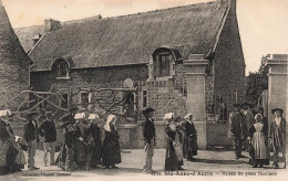 FRANCE - Sainte Anne D'Auray - Maison Du Pieux Nicolazic - Animé - Campagne - Paysans - Carte Postale Ancienne - Sainte Anne D'Auray