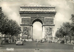 Automobiles - Paris - L'Arc De Triomphe - CPSM Grand Format - Etat Léger Pli Visible - Voir Scans Recto-Verso - Turismo
