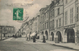 La Rochelle * La Rue Chaudrier * Bureau Du Syndicat D'initiative * Teinturerie - La Rochelle